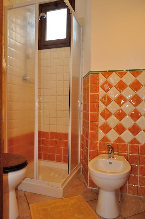 Bed and Breakfast La Pavoncella Tortolì Habitación foto